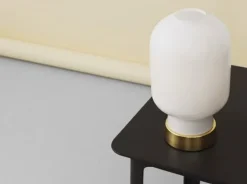 AMP tafellamp wit messing - 502169