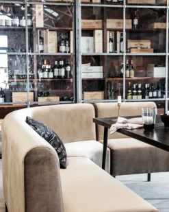 Feast bank bruin 2-zits