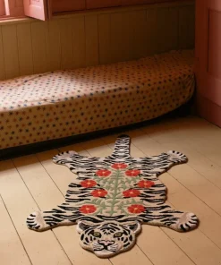 Floral white tiger vloerkleed L - 1.45.10.096.020.5