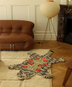 Floral white tiger vloerkleed L - 1.45.10.096.020.5