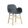 Form Armchair stoel eiken blauw