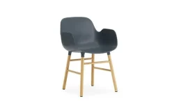 Form Armchair stoel eiken blauw