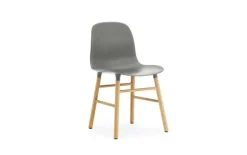 Form Chair eiken stoel grijs