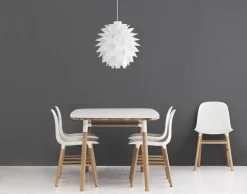 Form Chair eiken stoel wit