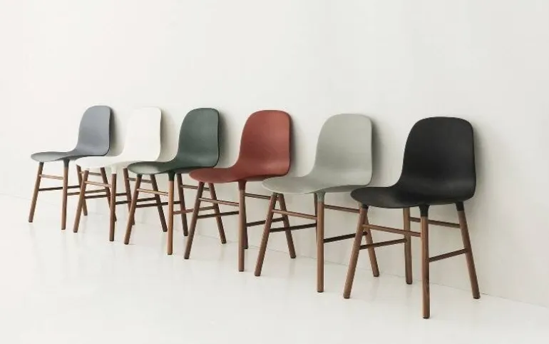 Form Chair walnoot stoel grijs