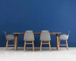 Form Chair walnoot stoel wit