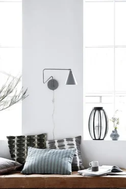 Game wandlamp zwart metaal