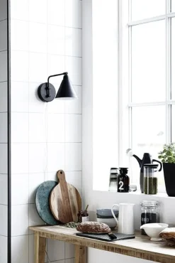 Game wandlamp zwart wit metaal