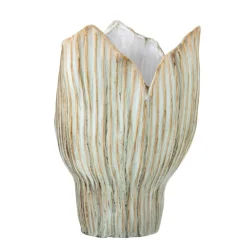 Mahira vaas - 82062013