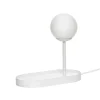 Tafellamp wit metaal met lichtbol
