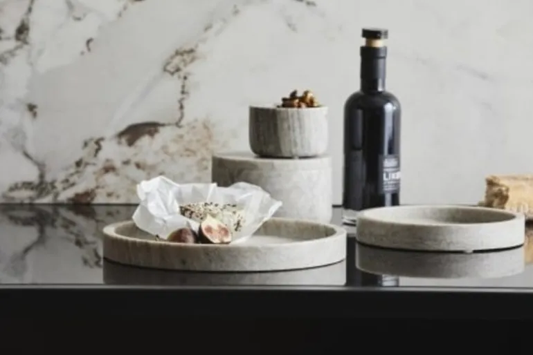 Vinga dienblad large - bruin marmer