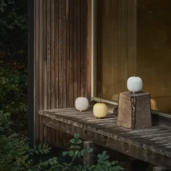 VL 45 radiohus portable lamp brass/glossy pale rose glass - 5744171724